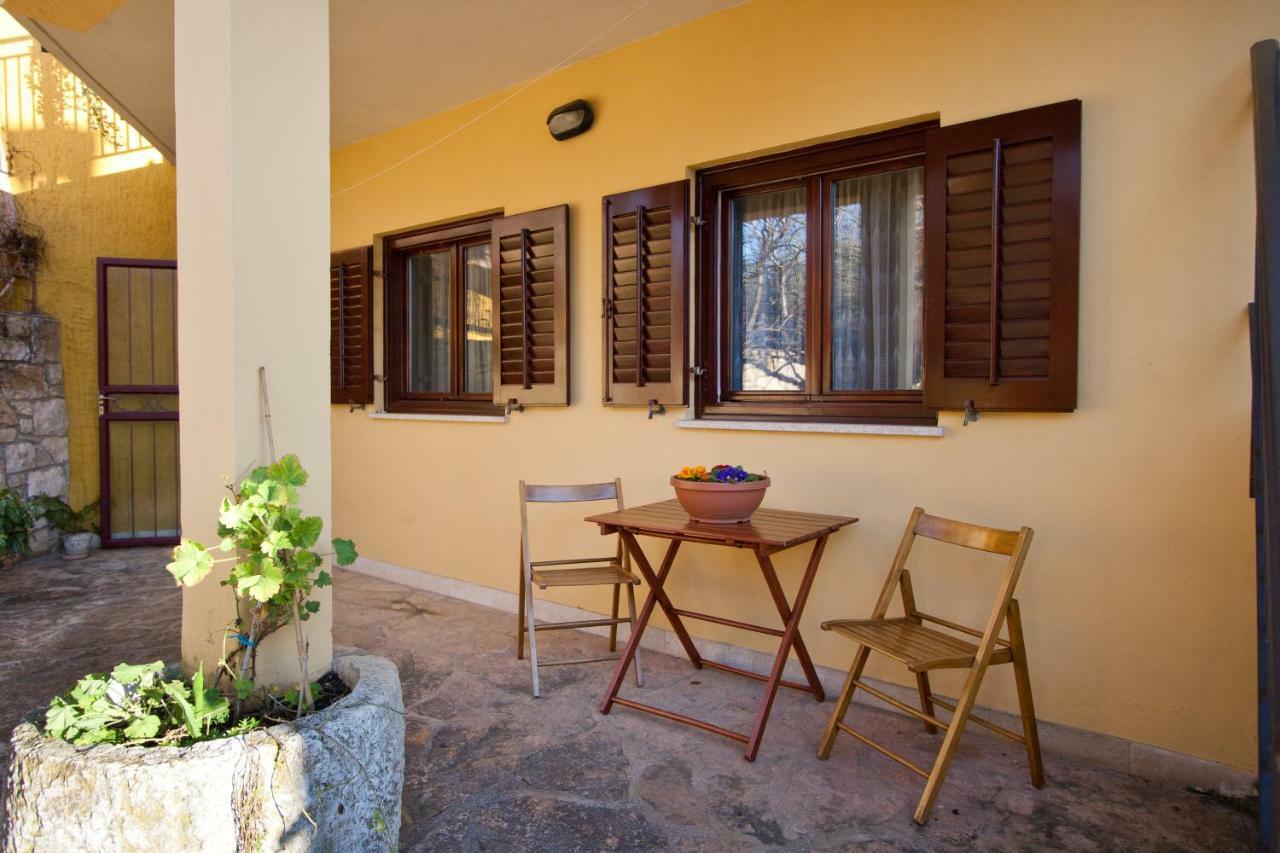 Apartments Redenta Tar-Vabriga ภายนอก รูปภาพ