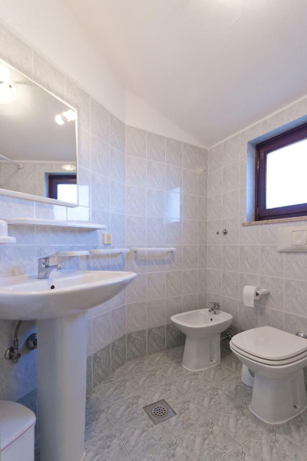 Apartments Redenta Tar-Vabriga ภายนอก รูปภาพ