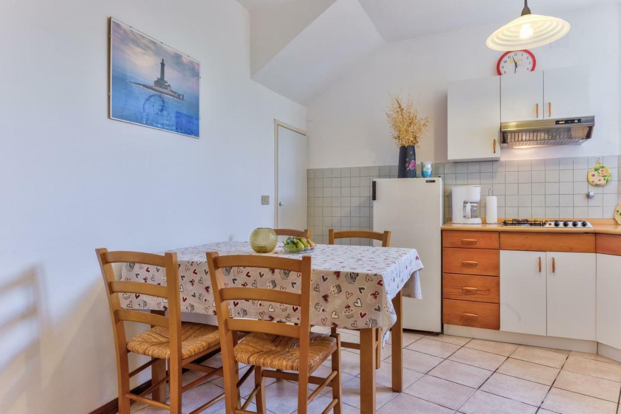 Apartments Redenta Tar-Vabriga ภายนอก รูปภาพ