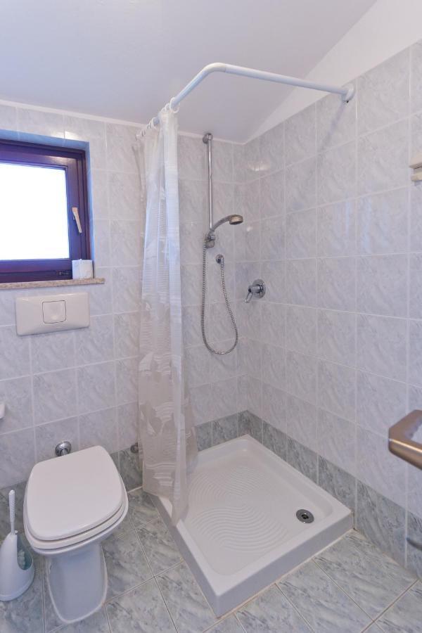Apartments Redenta Tar-Vabriga ภายนอก รูปภาพ